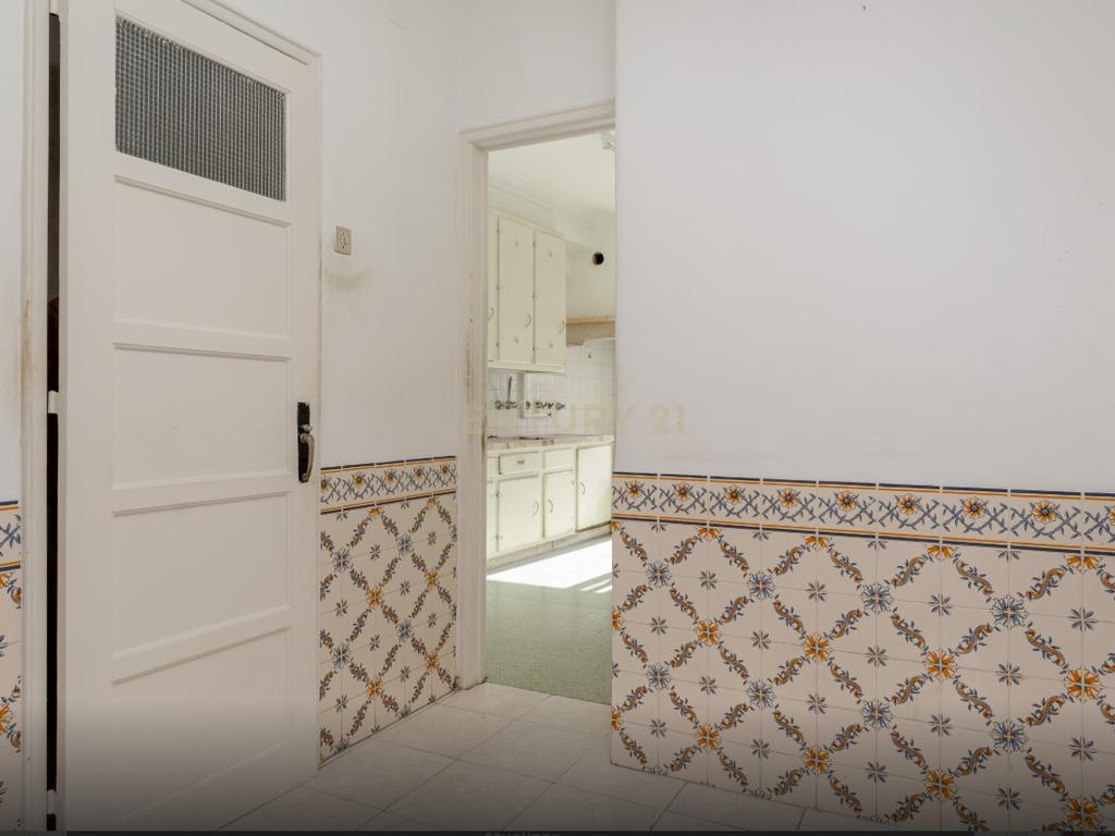 T1 com amplo terraço à Gomes Freire - Lisboa - Image 6
